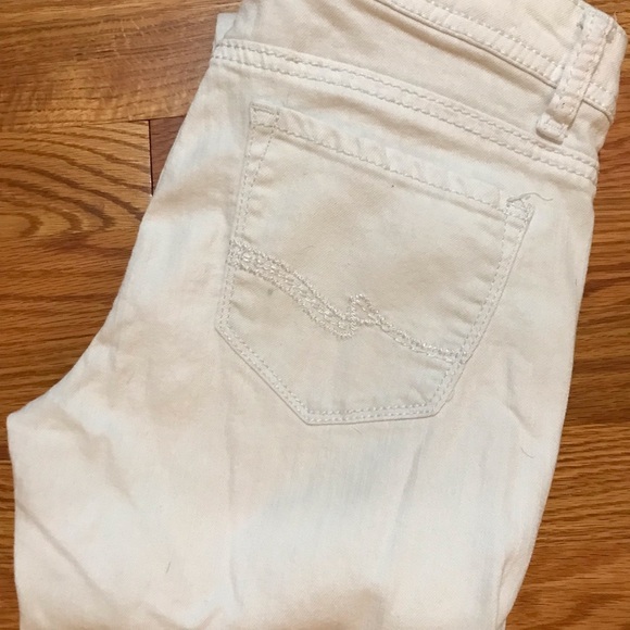 ▪️ALMOST FAMOUS White Denim Jeans - Picture 1 of 11